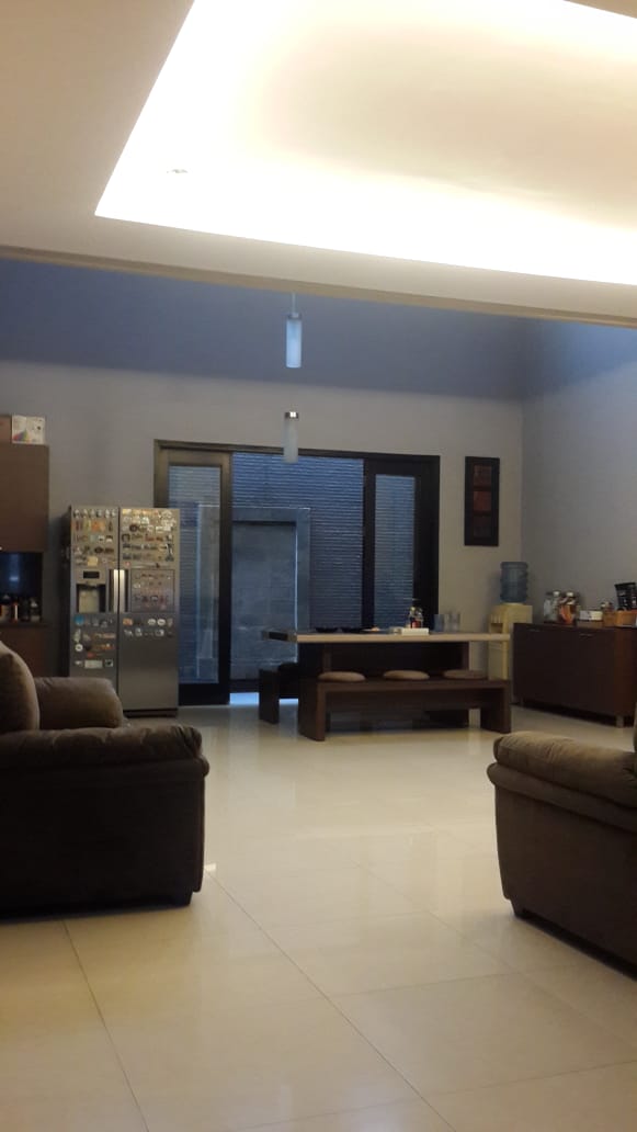 Dijual Rumah Terawat Di Singgasana