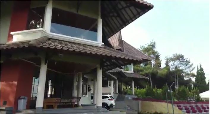 Dijual Villa di Lembang Asri View Gunung dan Kota Bandung