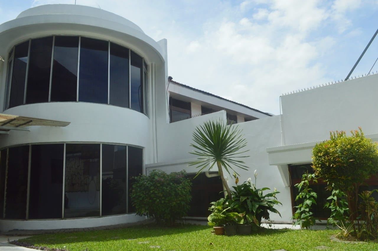 Budisari Sayap setiabui