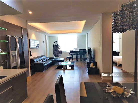 Dijual Ruko 3 Lantai dengan Lokasi Strategis di Jl Gatot Subroto Batununggal