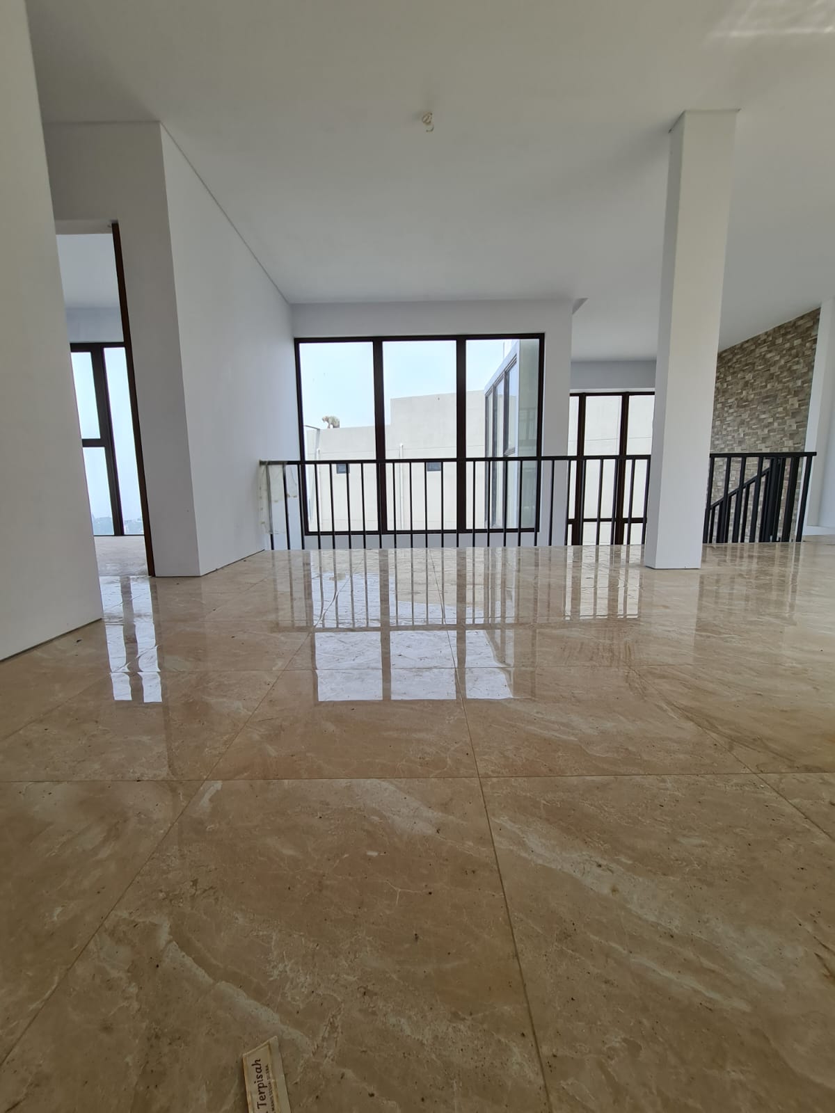 Dijual Villa Modern Ada Infinity Pool Dago Village
