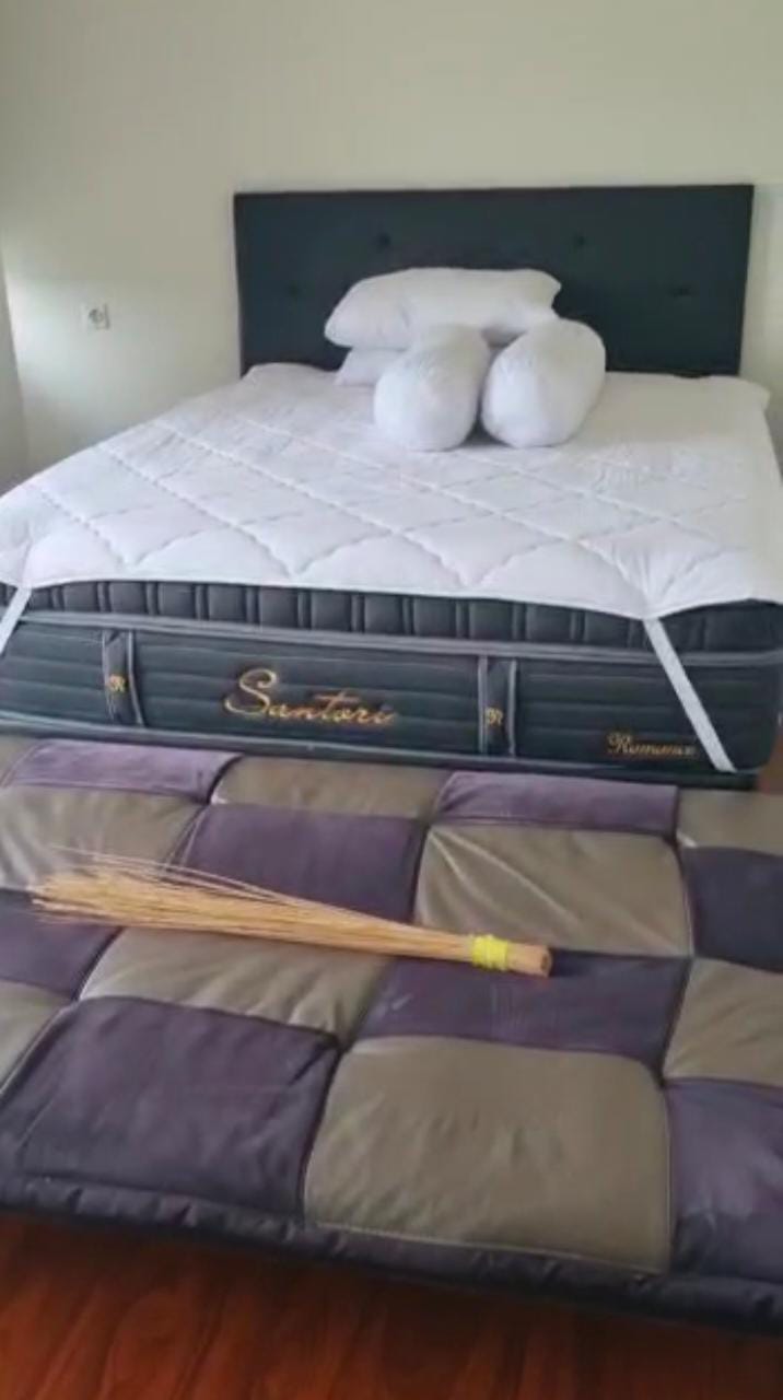Hero Slide