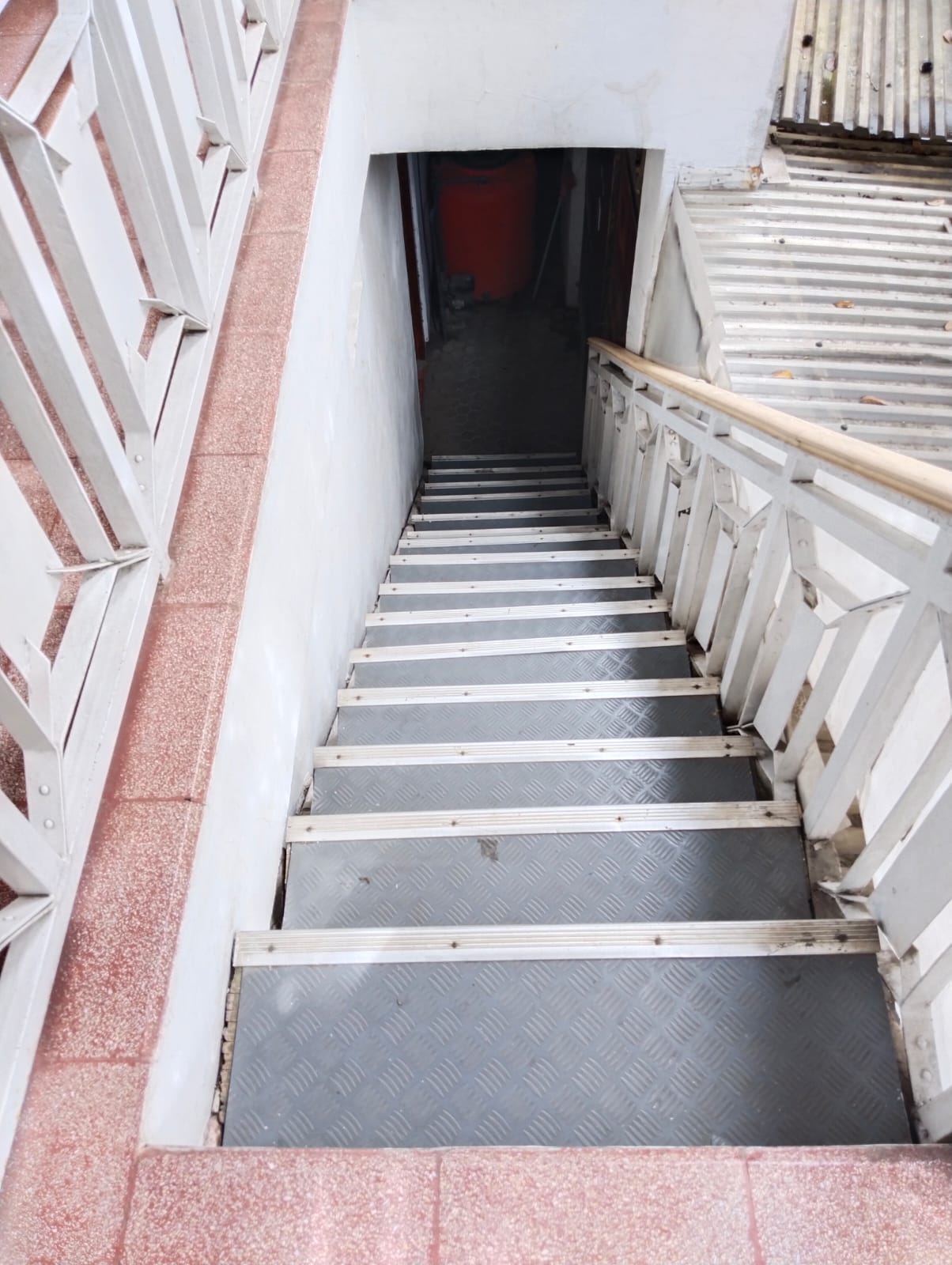 Hero Slide