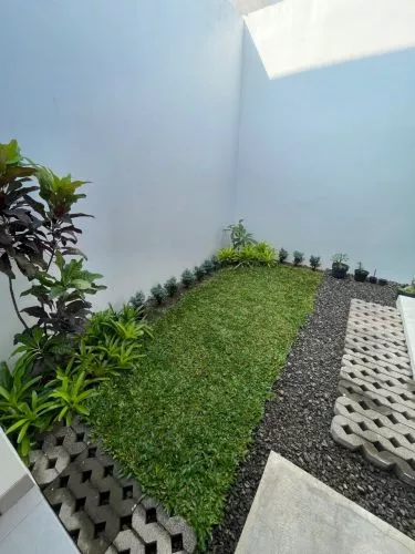 Hero Slide