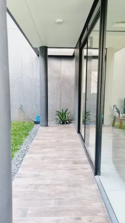 Hero Slide
