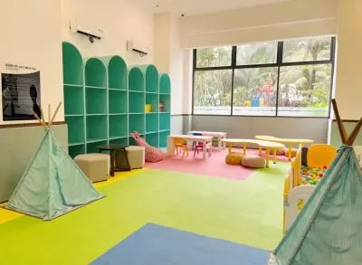 Hero Slide