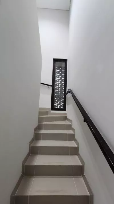 Hero Slide
