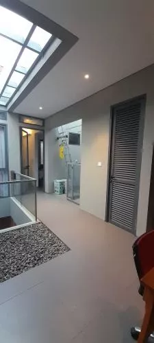 Hero Slide
