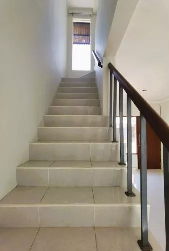 Hero Slide