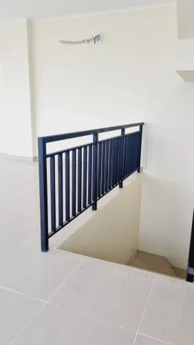 Hero Slide