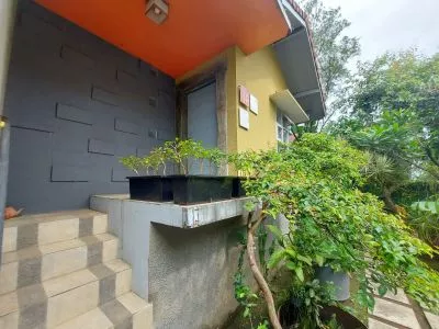Hero Slide