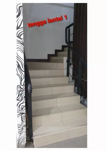 Hero Slide