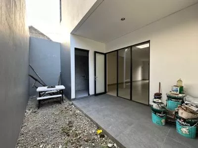 Hero Slide