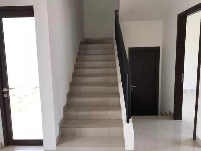 Hero Slide