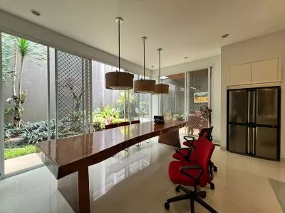 Hero Slide