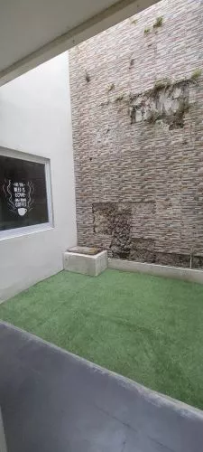 Hero Slide