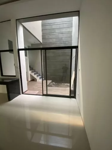 Hero Slide