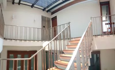 Hero Slide