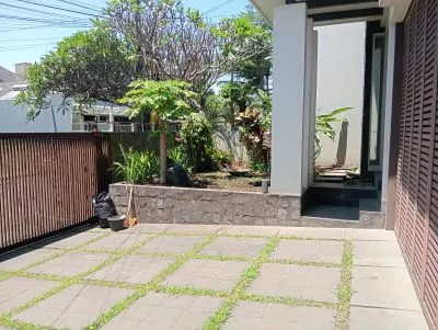 Hero Slide