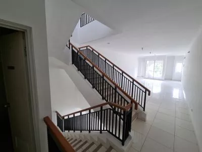Hero Slide