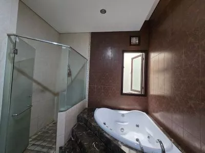Hero Slide