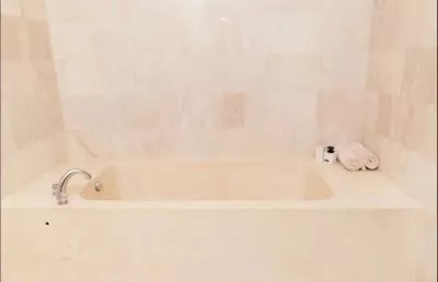 Hero Slide