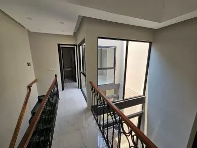 Hero Slide