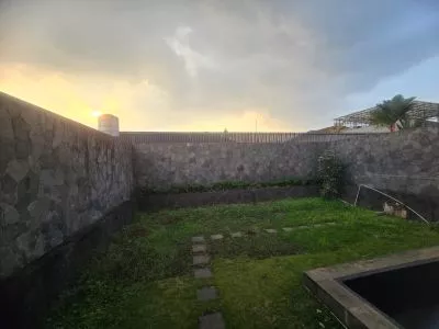 Hero Slide