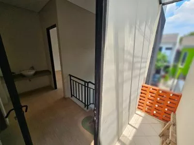 Hero Slide