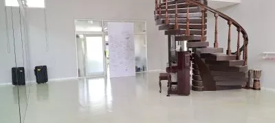 Hero Slide