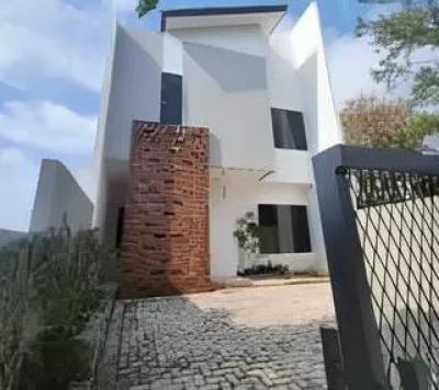 Hero Slide