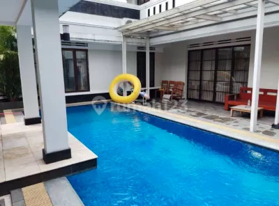 Hero Slide