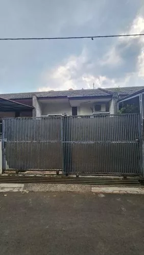 Dijual Rumah dan Kantor Siap Huni di Sayap Leuwi Panjang