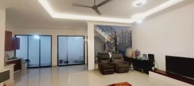 Hero Slide