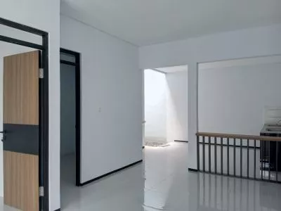 Hero Slide