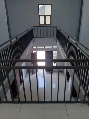 Hero Slide