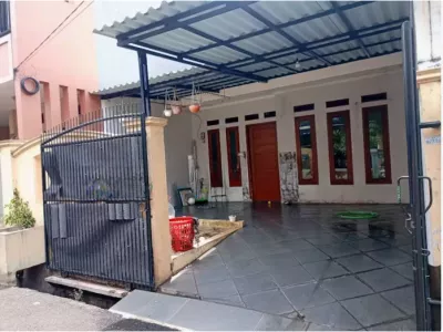 Dijual Rumah 2KT 94m di Jl Pesantren Kreo Selatan