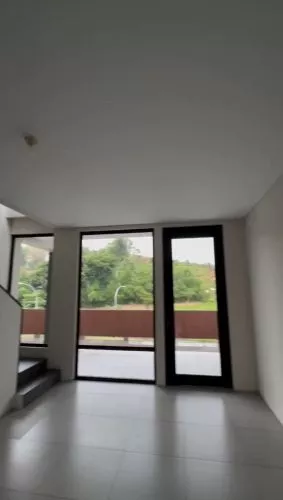 Hero Slide