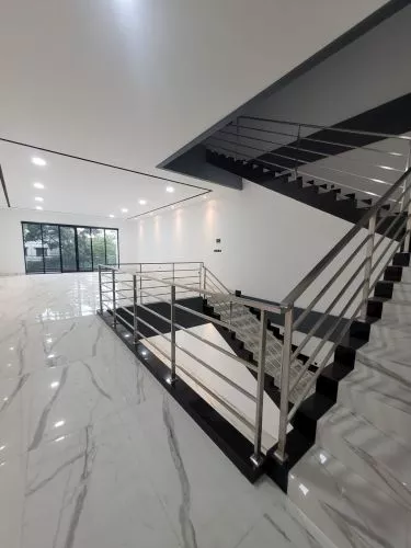 Hero Slide