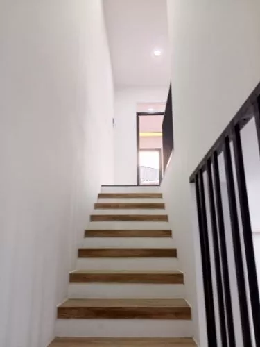 Hero Slide