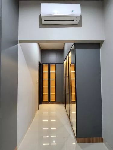 Hero Slide