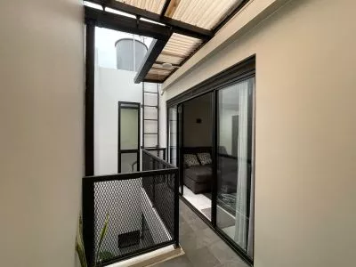 Hero Slide