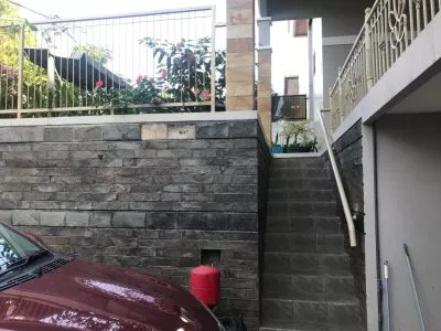 Hero Slide