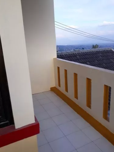 Hero Slide