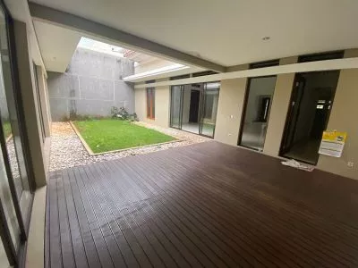 Hero Slide