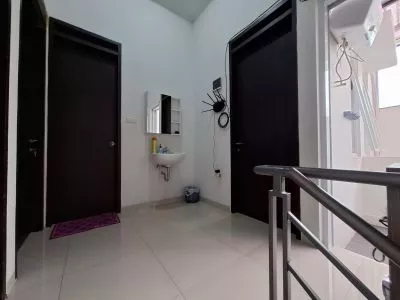 Hero Slide