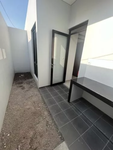 Hero Slide