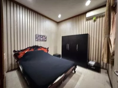 Hero Slide