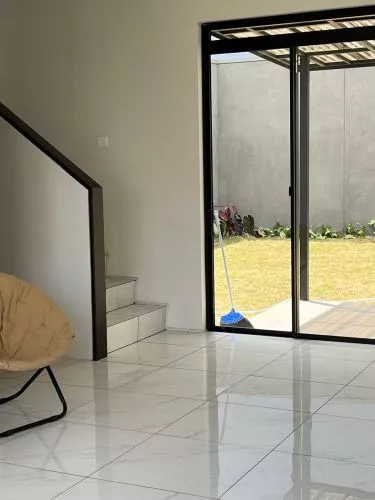 Hero Slide