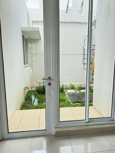 Hero Slide